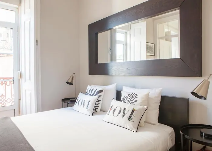 Alfama Graca District Typical & Bright , 3 Bedroom With Ac 1st Floor Lisboa