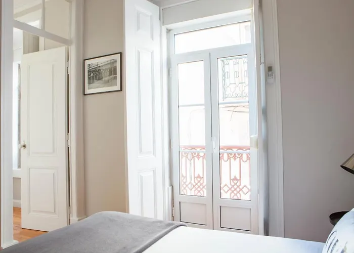 Alfama Graca District Typical & Bright , 3 Bedroom With Ac 1st Floor Lejlighed