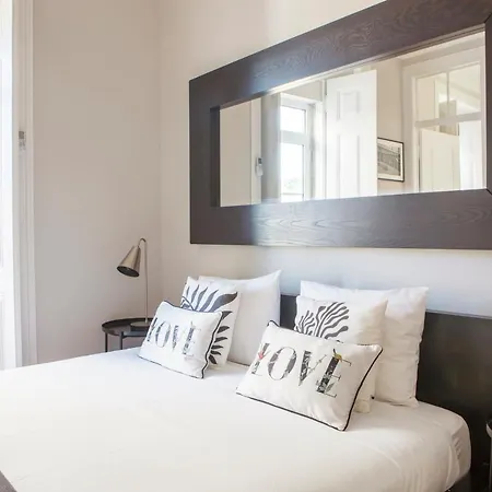 Alfama Graca District Typical & Bright , 3 Bedroom With Ac 1st Floor Lisbon