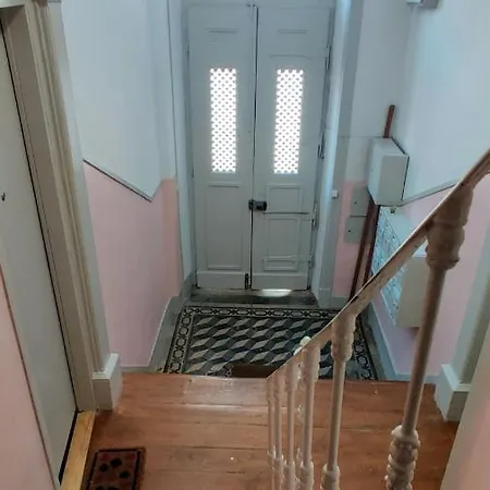 Alfama Graca District Typical & Bright , 3 Bedroom With Ac 1st Floor Apartment *