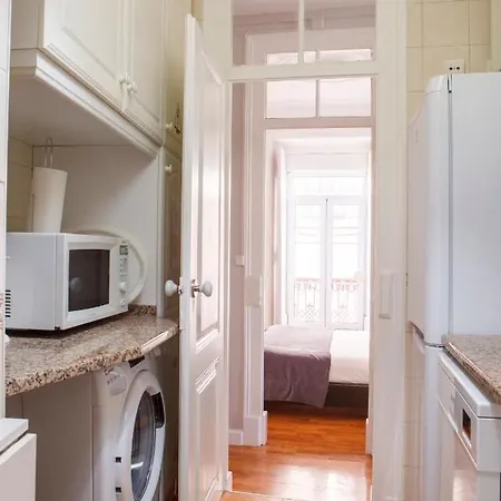 Alfama Graca District Typical & Bright , 3 Bedroom With Ac 1st Floor Lisbon