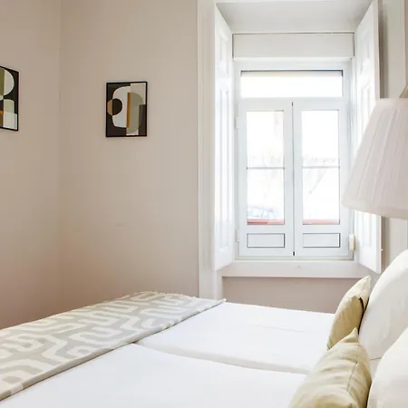 Alfama Graca District Typical & Bright , 3 Bedroom With Ac 1st Floor *