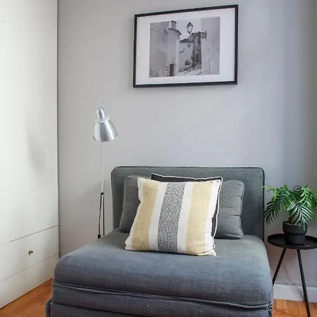 Alfama Graca District Typical & Bright , 3 Bedroom With Ac 1st Floor Apartman *